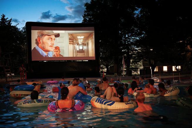 mequon+pool+party+outdoor+movie+screen+rental